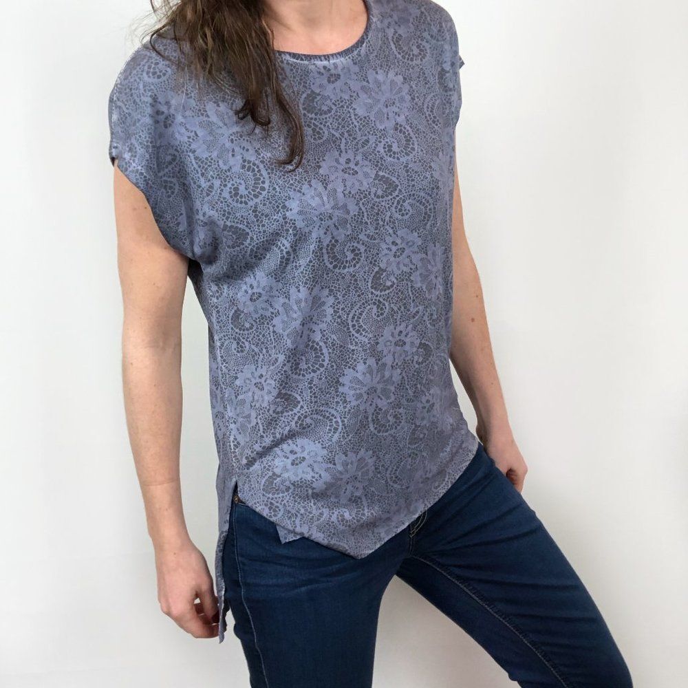 Dantelle Blue Distressed Floral Cap Sleeve Tee